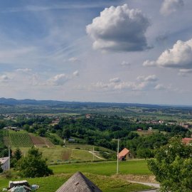 Pethrasti - restoran i izletište - pogled iznad izletiša i restorana